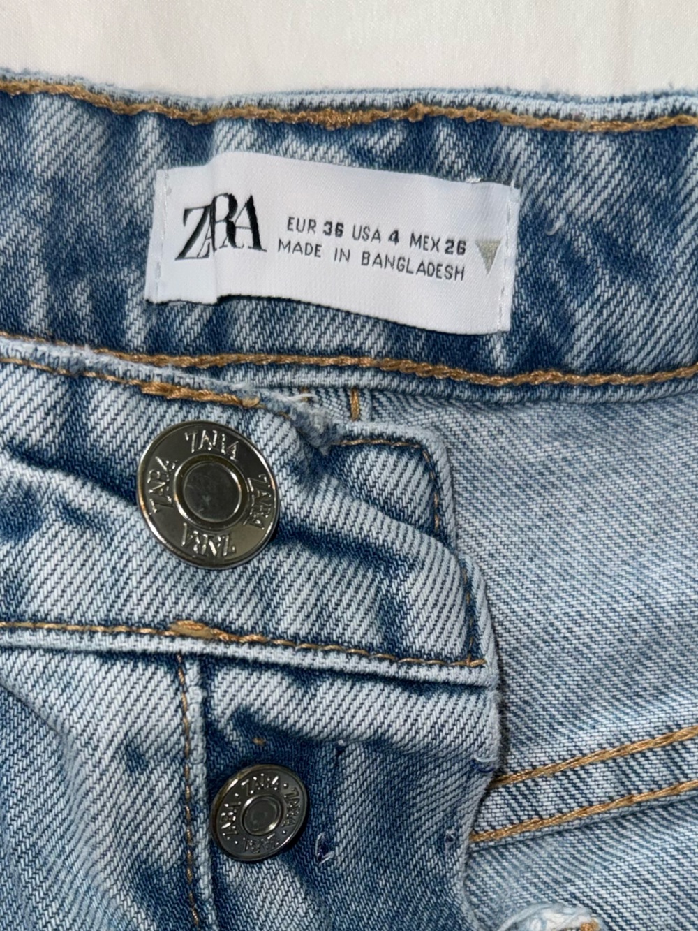 Zara High Waisted Straight-Leg Women's Jeans - Picture 4 of 6
